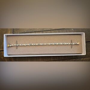 Oval-shaped blue topaz bracelet - 925 Sterling silver w/gold overlay - 7-1/2”